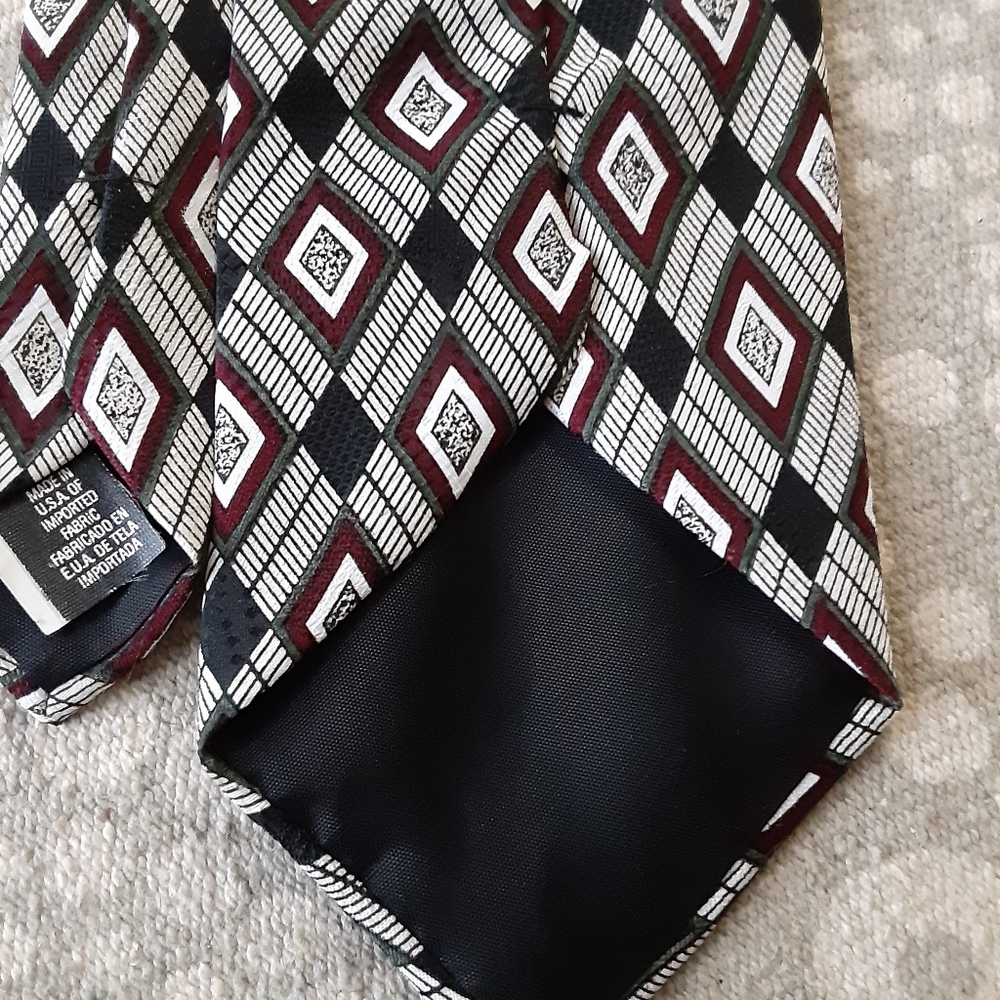 Men's tie